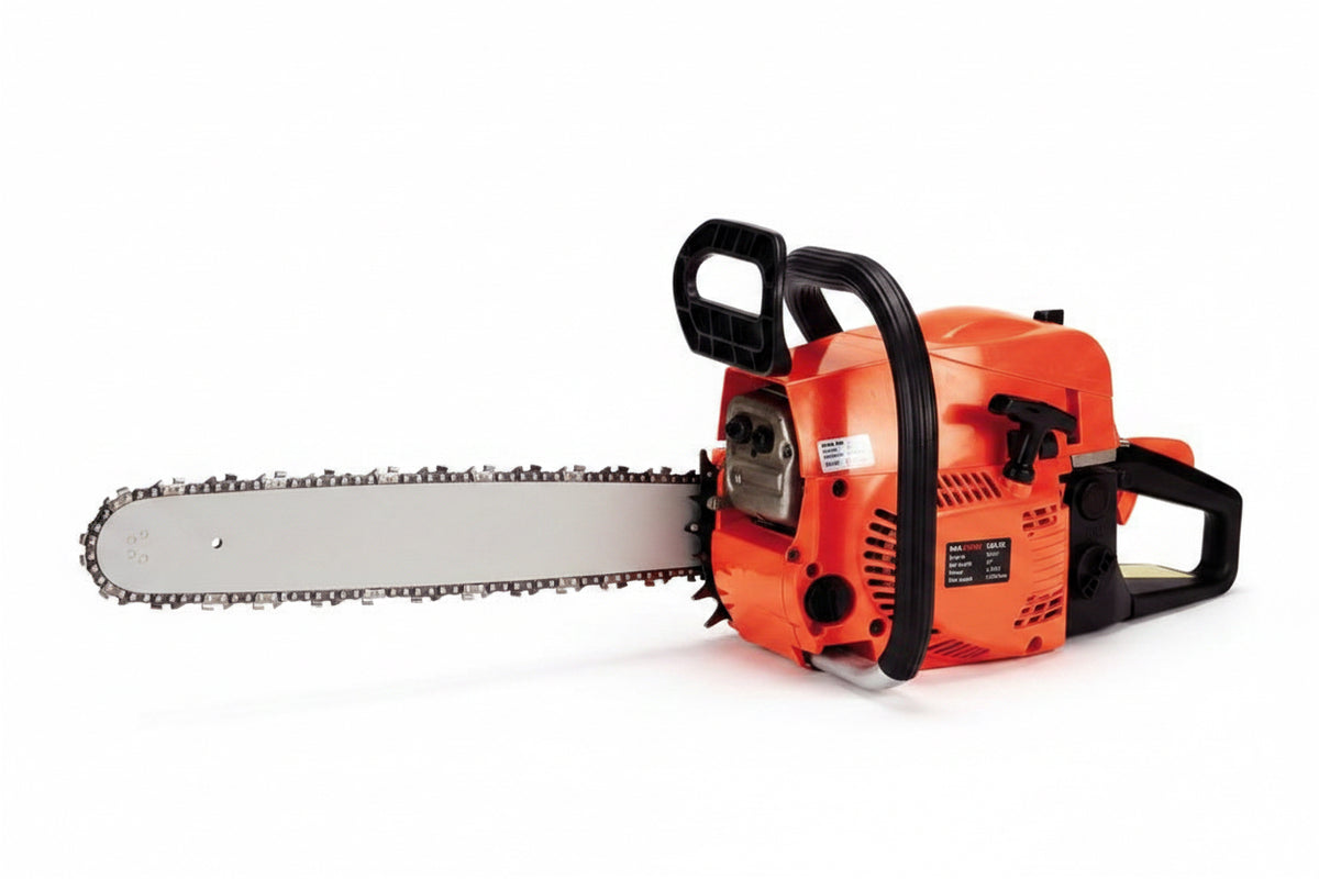 50cc petrol chainsaw with 50 cm guide bar and automatic chain lubrication system.

