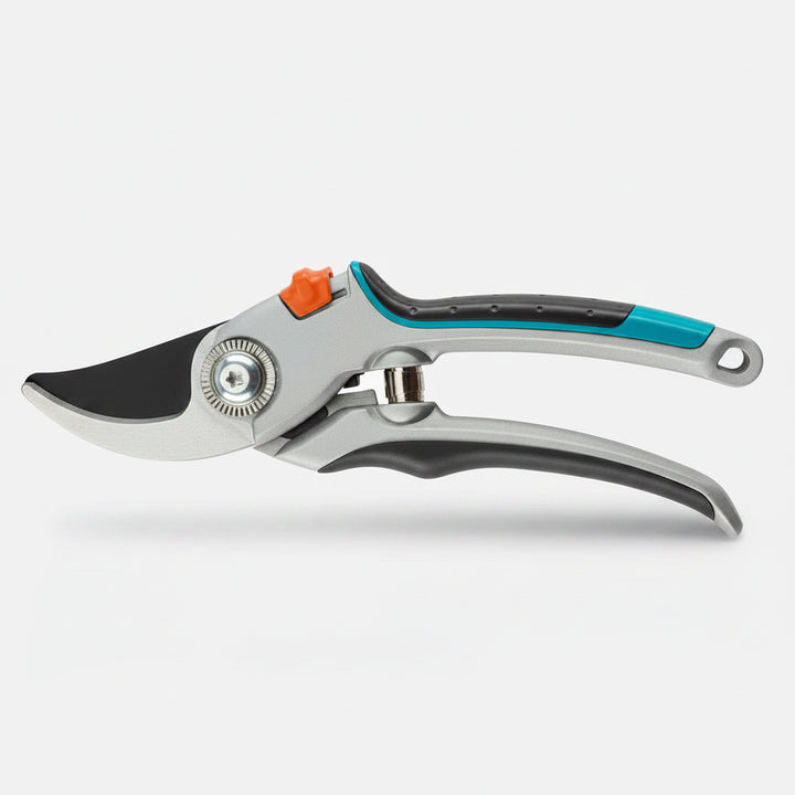 Bypass garden pruning shears with aluminum handles and stainless steel blades for cutting branches up to 25 mm.