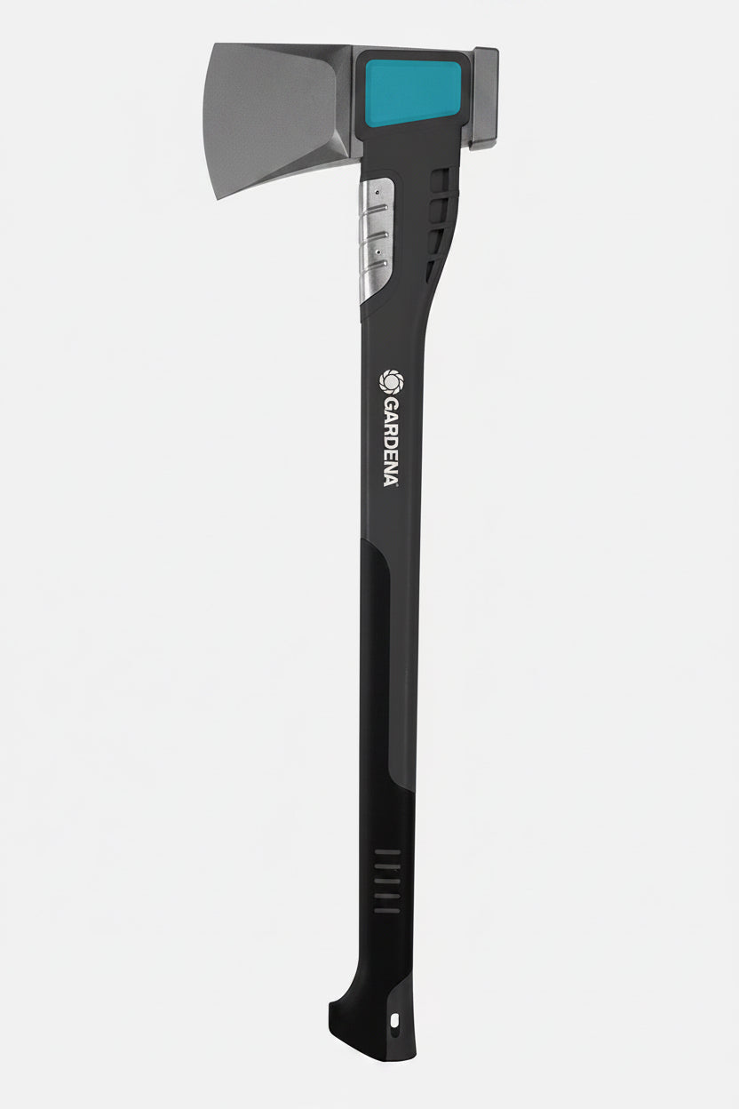 2.3kg splitting axe with fiberglass-reinforced handle, wedge-shaped head and stainless steel overstrike protection
