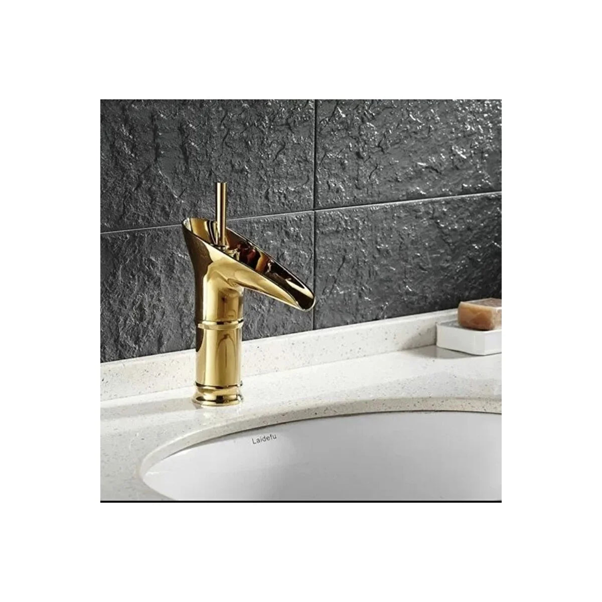 Isaoglu Waterfall Gold Faucet